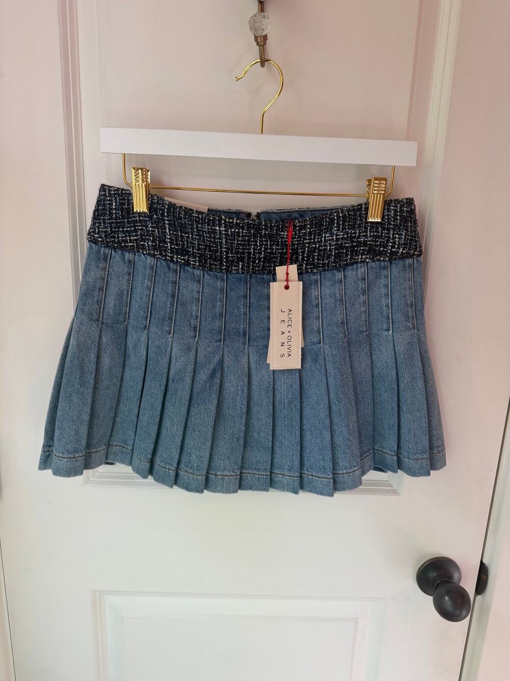 Alice and Olivia Mera pleated skirt